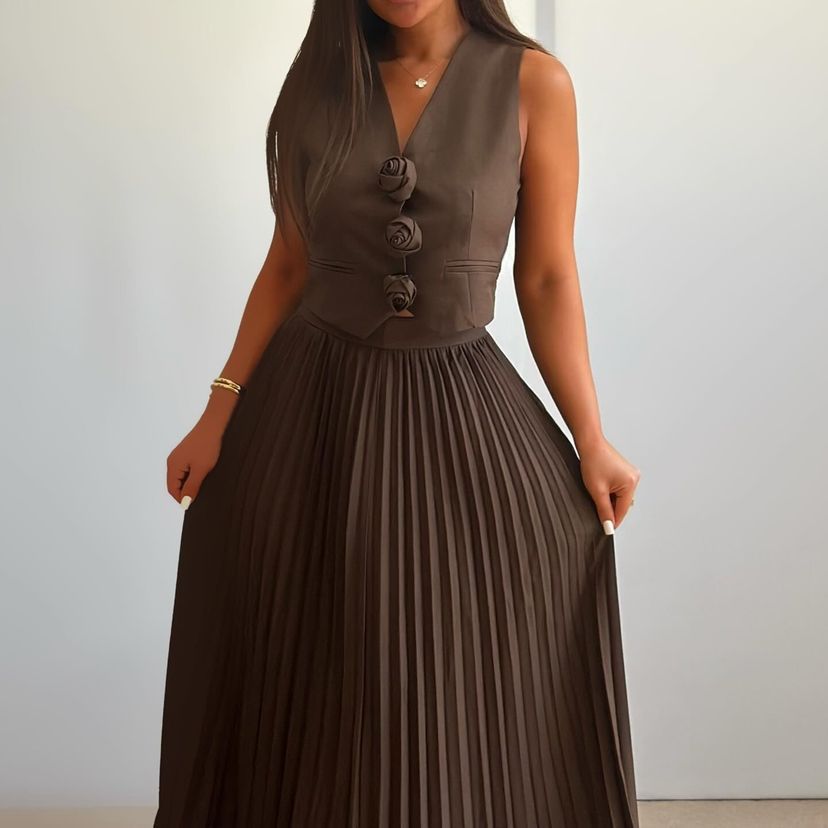 Flower pleated skirt suit