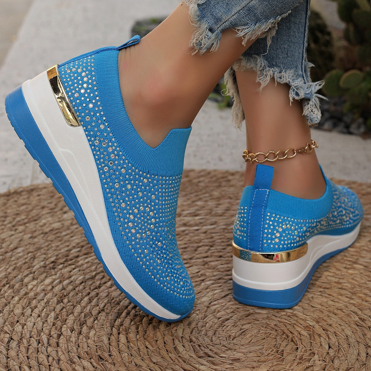 Light Luxury Shiny Slip-On Airy Casual Shoes